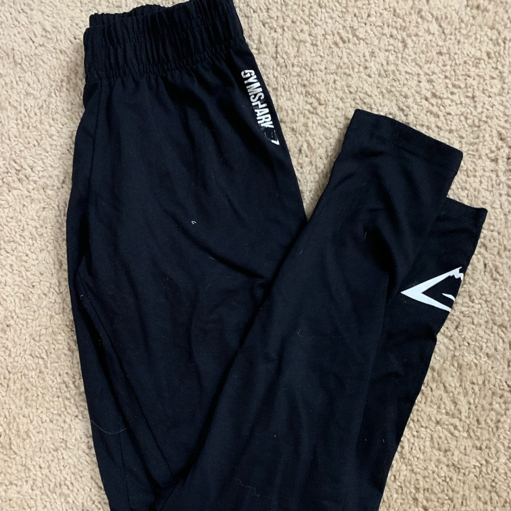 Gym shark leggings